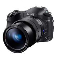 索尼（SONY）DSC-RX10 IV 黑卡超长焦数码相机 24mm-600m F2.4-F4蔡司镜头