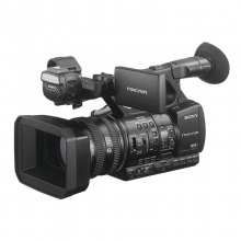 索尼（SONY）HXR-NX3 新型专业手持式储存卡高清摄录一体机 20倍光学变焦+20倍清晰摄像缩放变焦(配电池+128G卡)